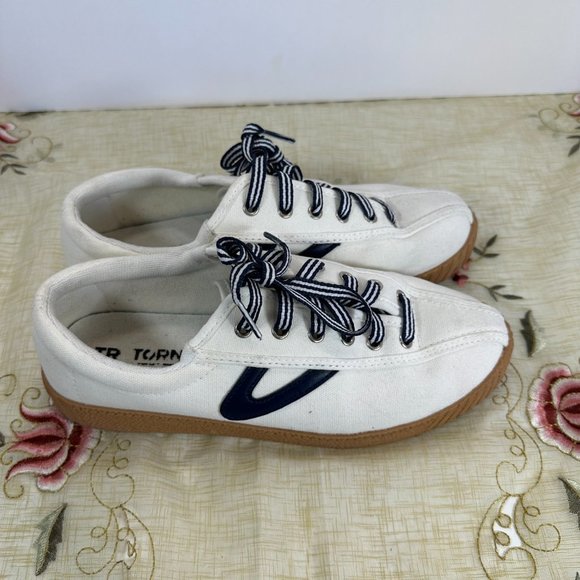 Tretorn Nylite White and Blue, Blue Canvas Tennis Shoe size 8M - Picture 3 of 6
